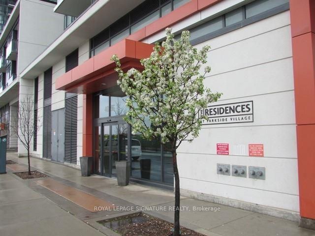 TH6-4065 Brickstone Mews, Mississauga, ON, L5B 0G3