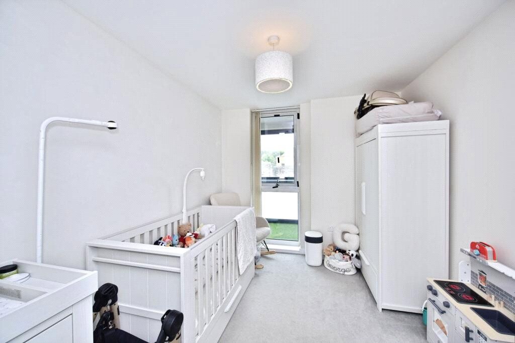 Additional image 5 of 2 bed flat for saleCorporation Street, Rochester, Kent ME1