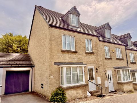 Triumphal Crescent, Plympton, Plymouth PL7