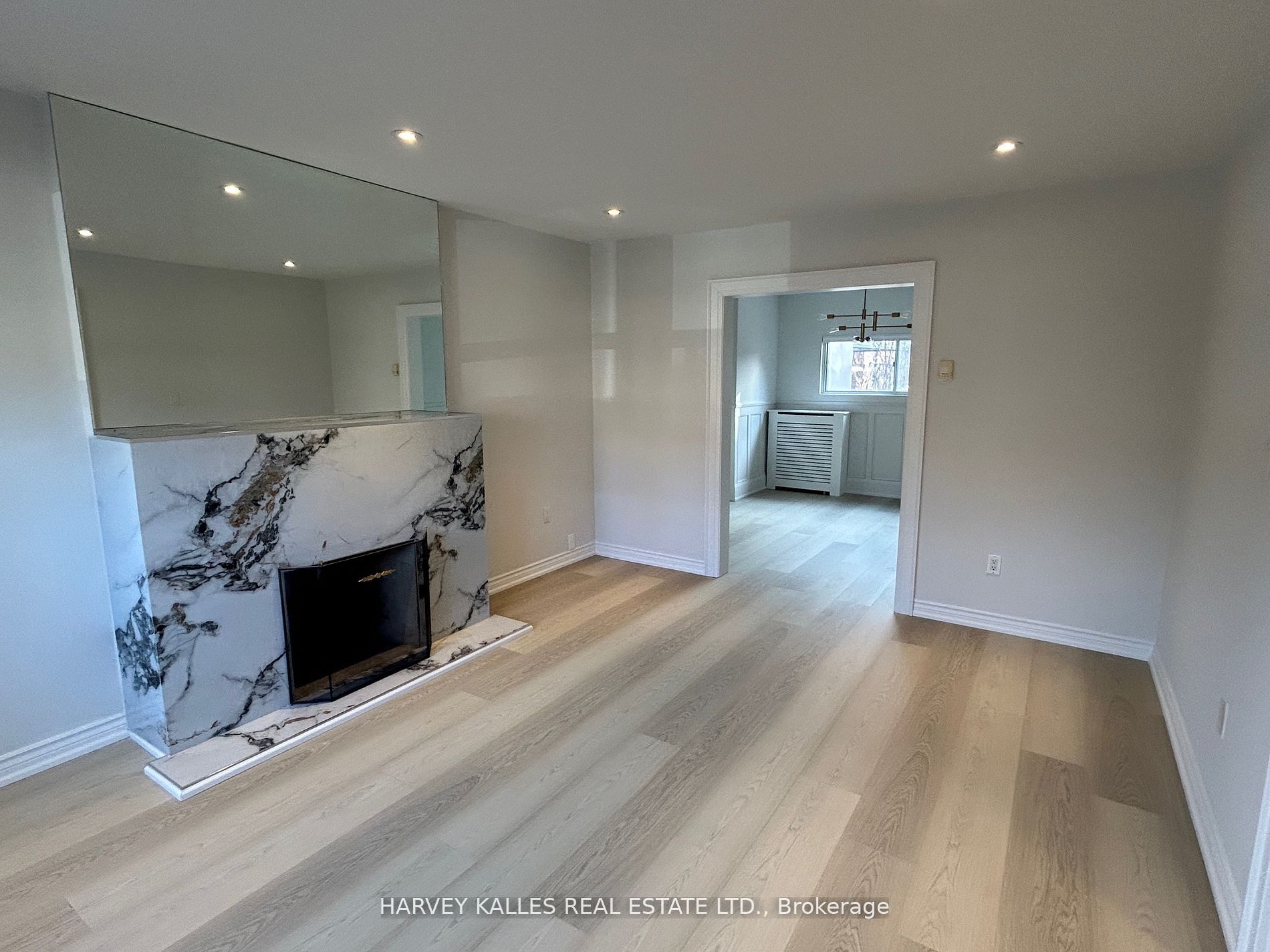 207 Old Orchard Grove, Toronto, ON, M5M 2E6 photo 3