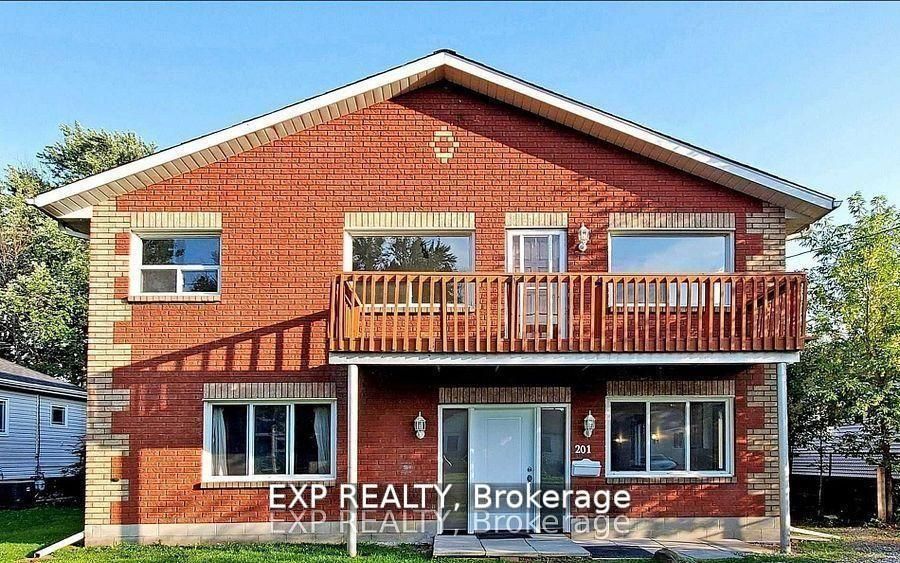 201 Garden Avenue, Georgina, ON, L4P 2L3