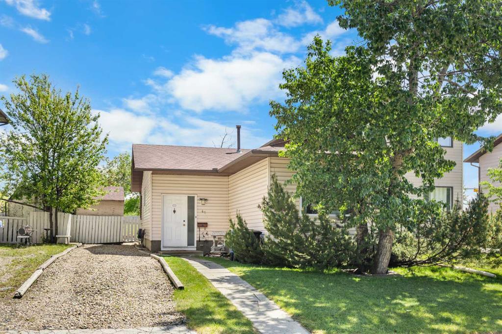 41 Castleglen Road NE, Calgary, AB, T3J 1P2