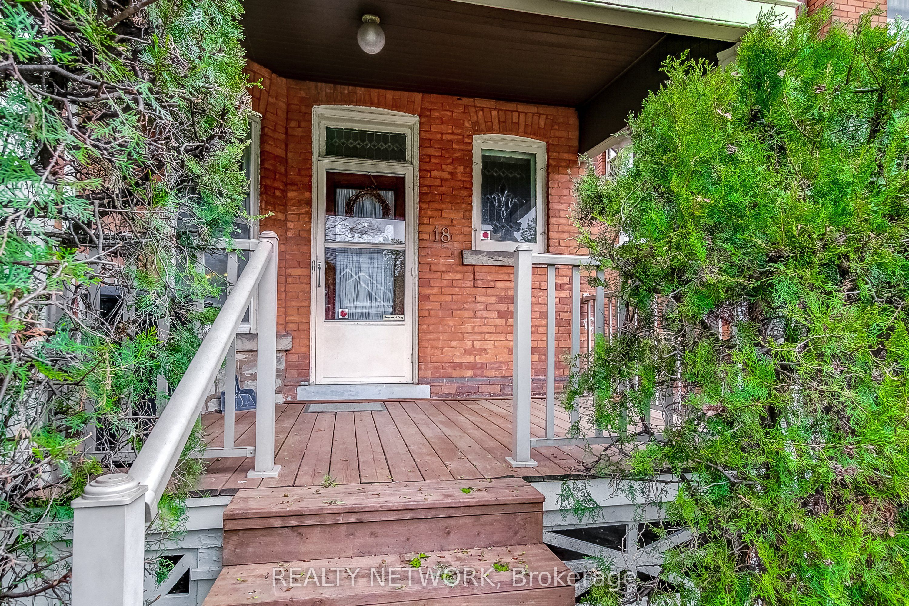 18 Fairleigh Crescent, Hamilton, ON, L8M 2K9 photo 4
