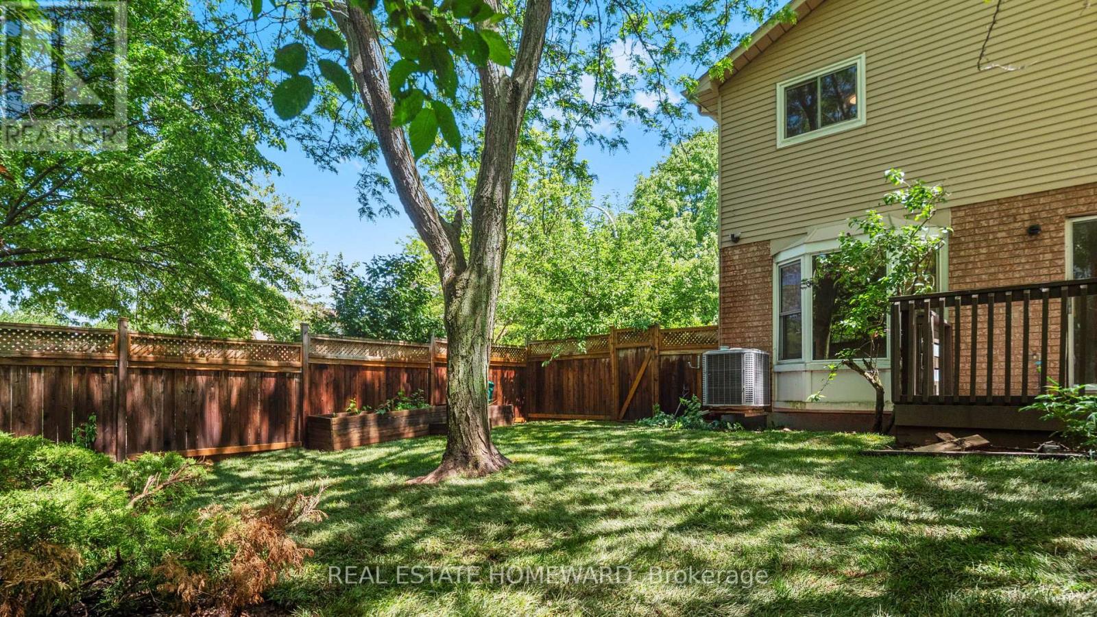 39 Tomahawk Drive S, Grimsby, ON, L3M 5G5 photo 2