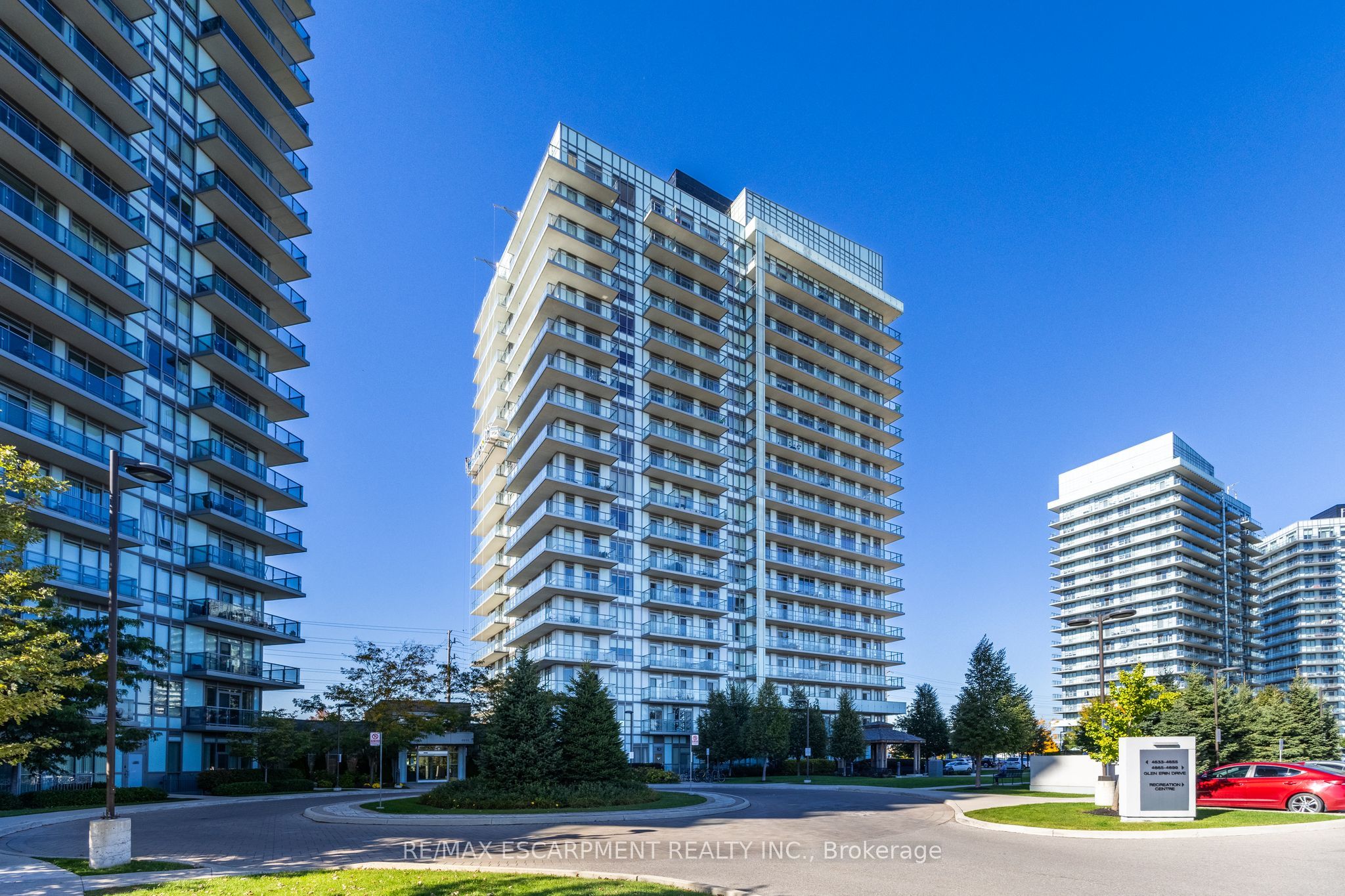 1501-4655 Glen Erin Drive, Mississauga, ON, L5M 0Z1
