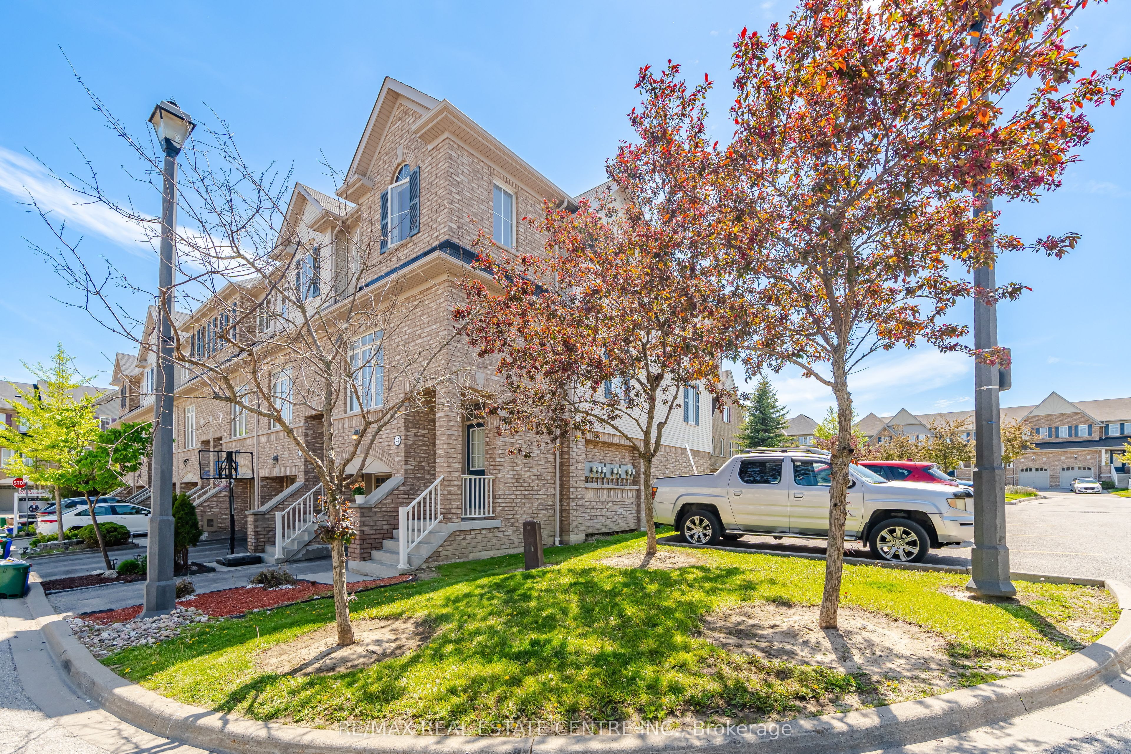 47 Martinworth Lane, Ajax, ON, L1Z 0L1 photo 4