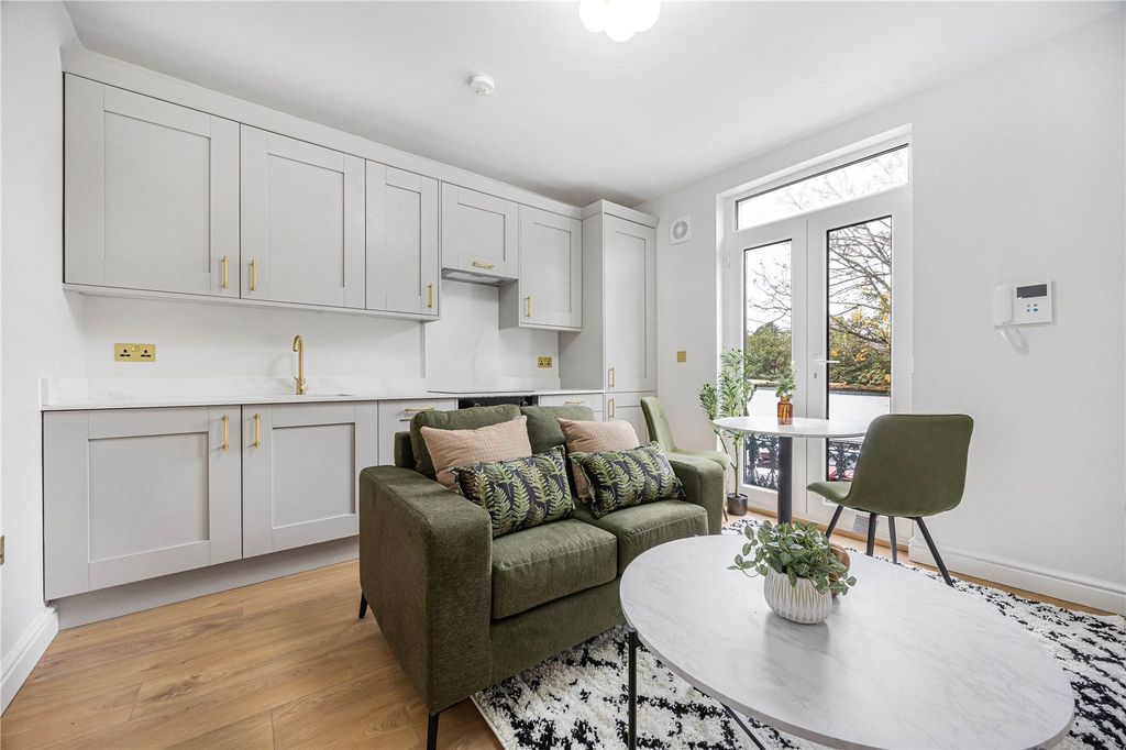 Additional image 11 of 4 bed terraced house for saleLorne Street, Reading RG1