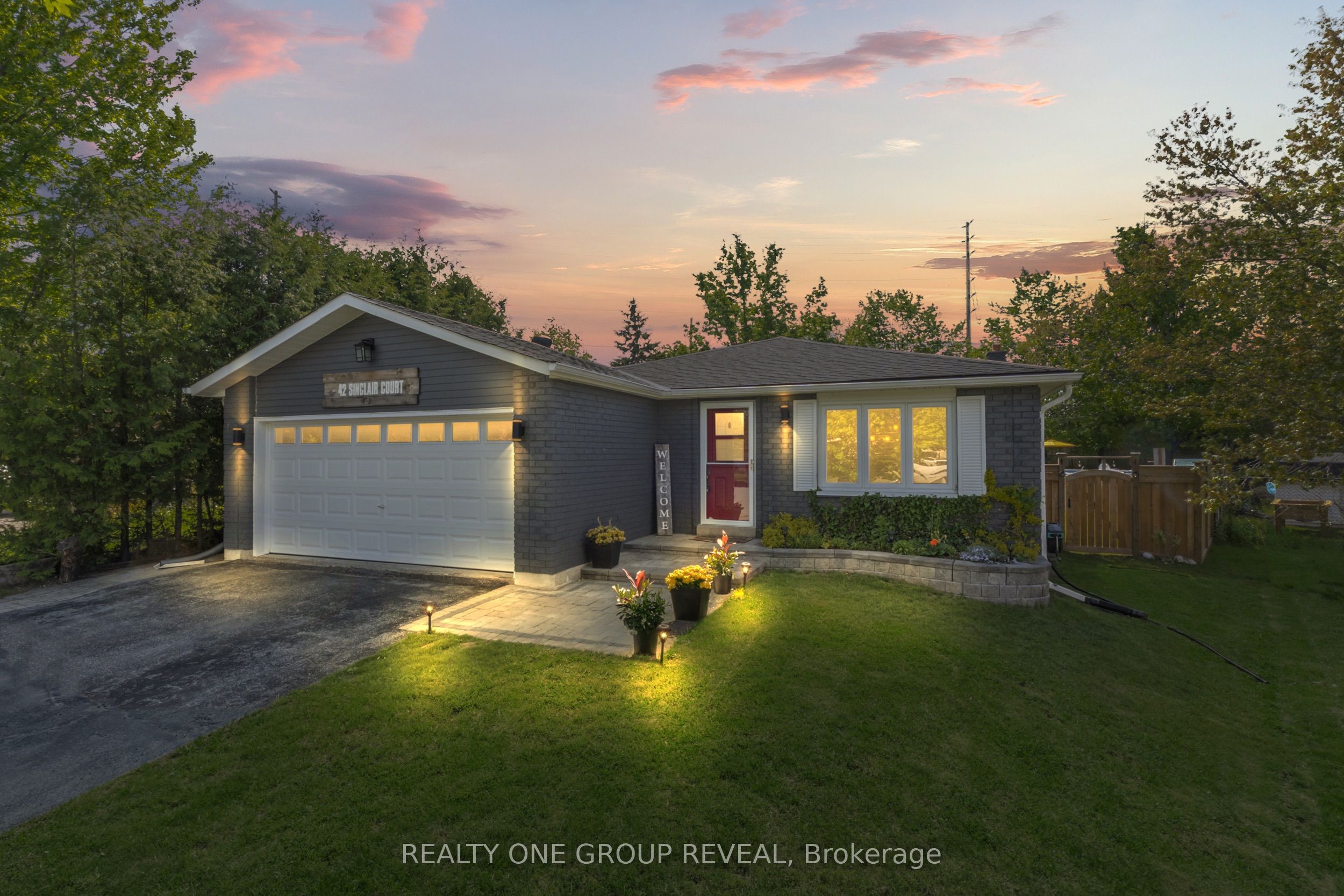 42 Sinclair Court, Barrie, ON, L4N 5X8