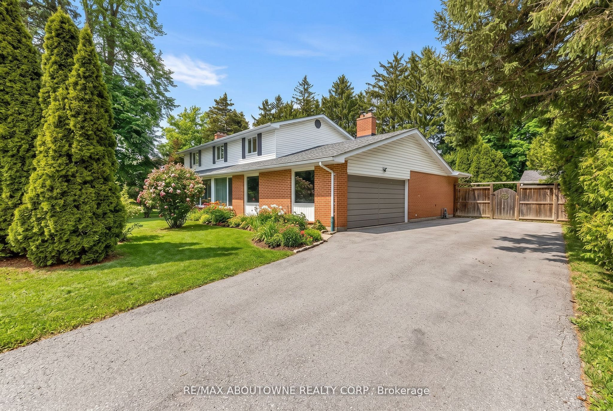 145 Wolfdale Avenue, Oakville, ON, L6L 4R9