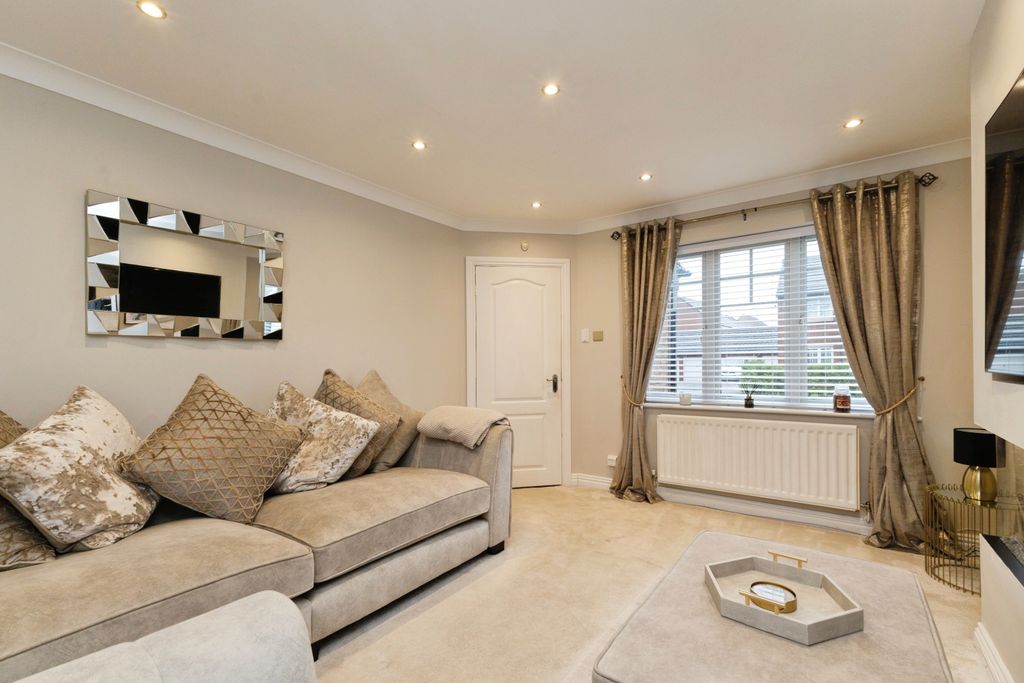 Additional image 4 of 4 bed detached house for saleTrevose Close, Redcar TS10