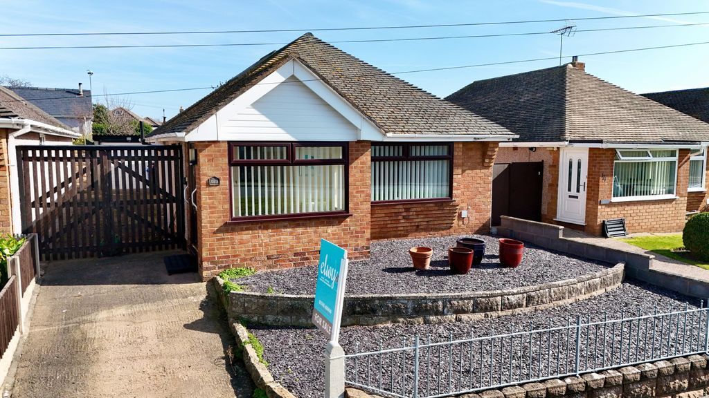 3 bed bungalow for saleFfordd Derwen, Rhyl LL18
