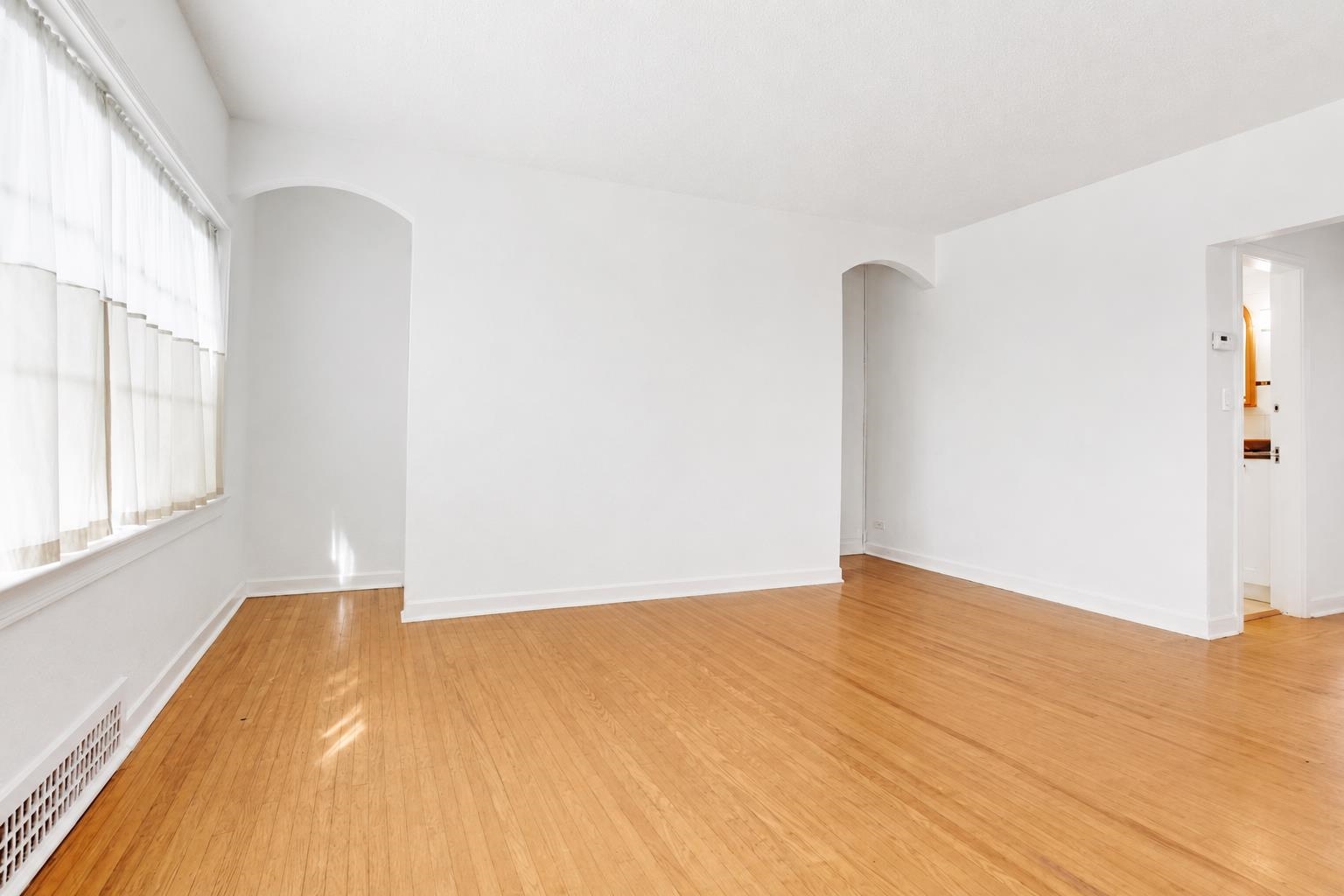 2305 3rd Avenue W, Vancouver, BC, V6K 1L6 photo 2