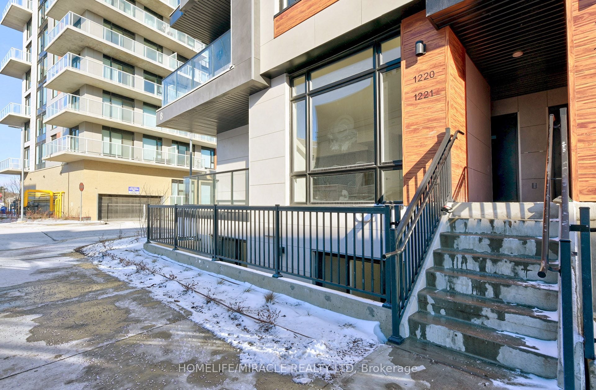 1221-8 David Eyer Road, Richmond Hill, ON, L4S 0N5
