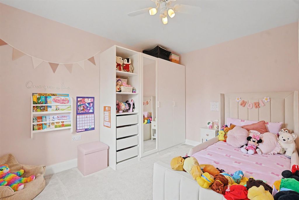 Additional image 17 of 5 bed detached house for saleElizabeth Gardens, Rochford SS4