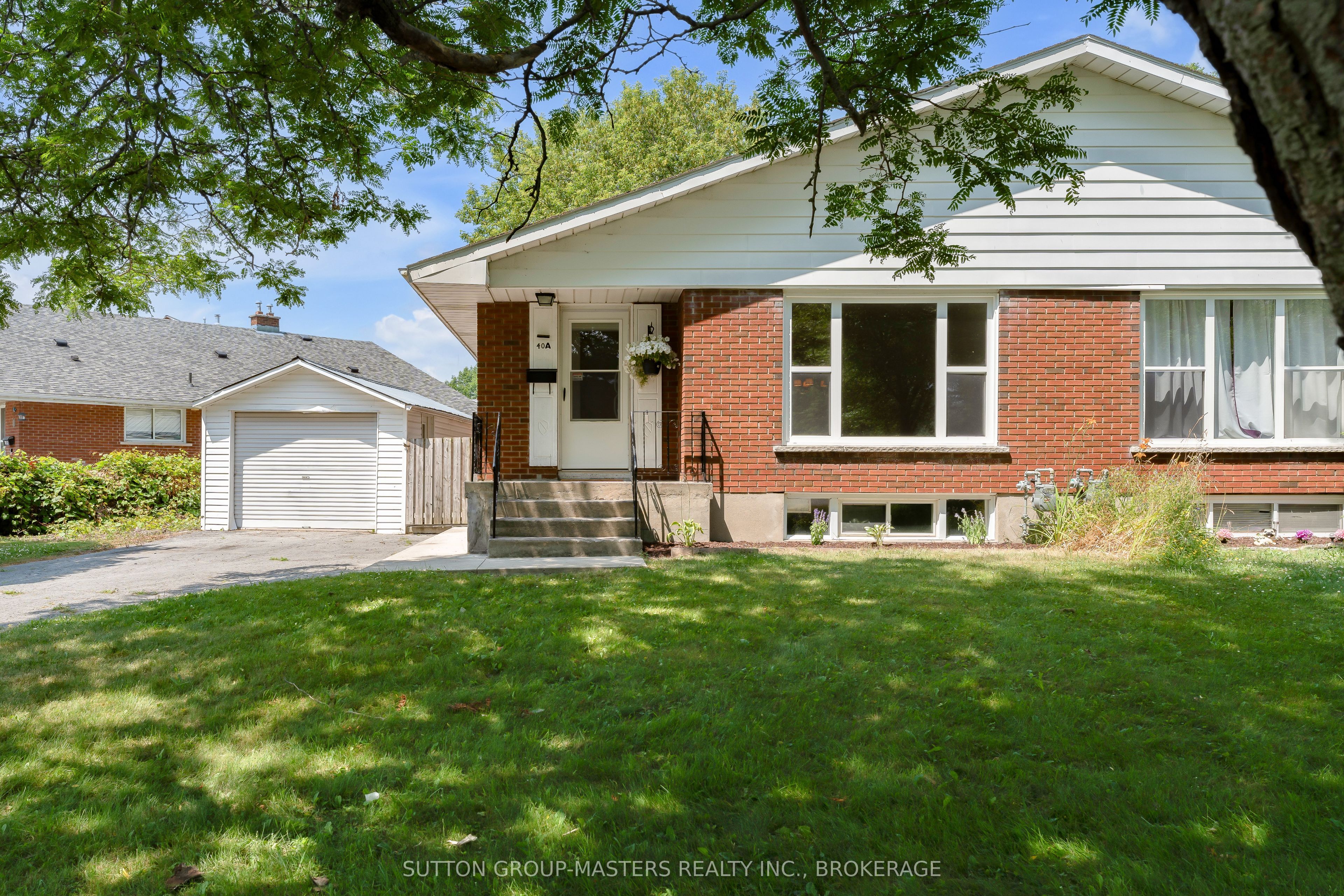 40 Crescent Drive, Kingston, ON, K7M 4J5 photo 2
