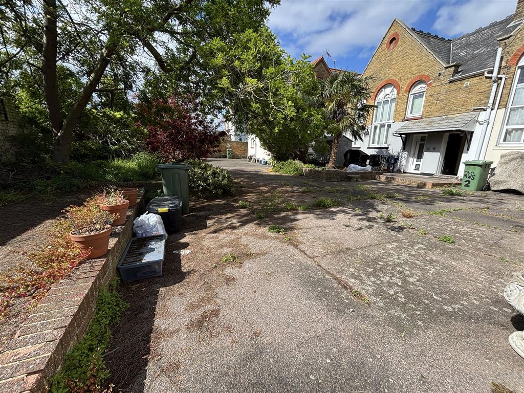 Additional image 8 of 1 bed flat for saleAlexandra Road, Sheerness ME12