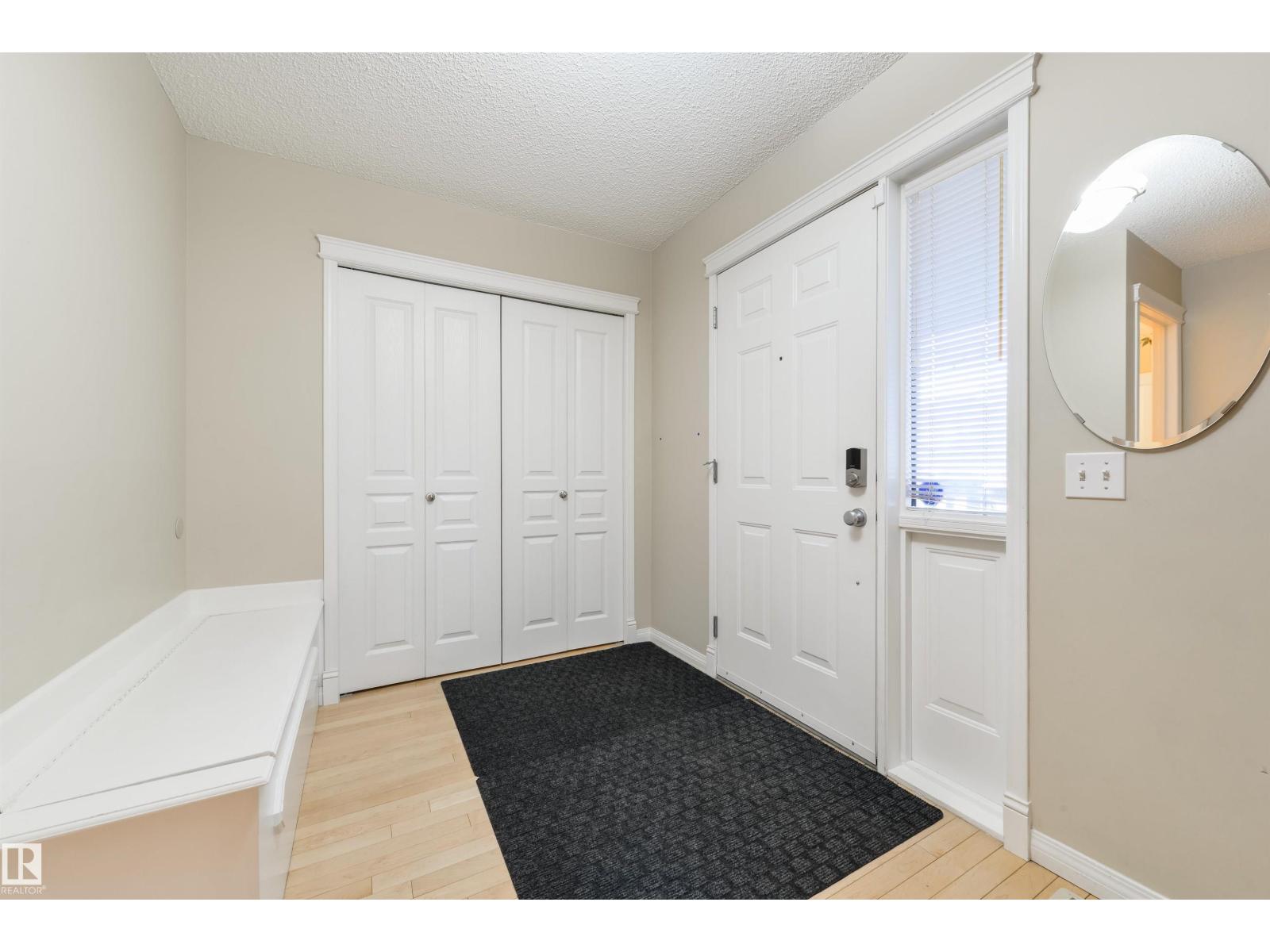 1215 Ormsby Lane NW, Edmonton, AB, T5T6R2 photo 4