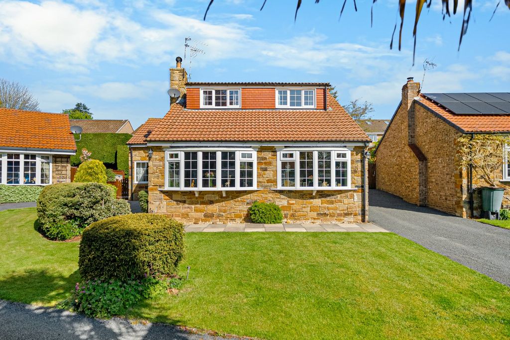 5 bed detached house for saleFarthings, 3 Penny Lane, Ripon, North Yorkshire HG4
