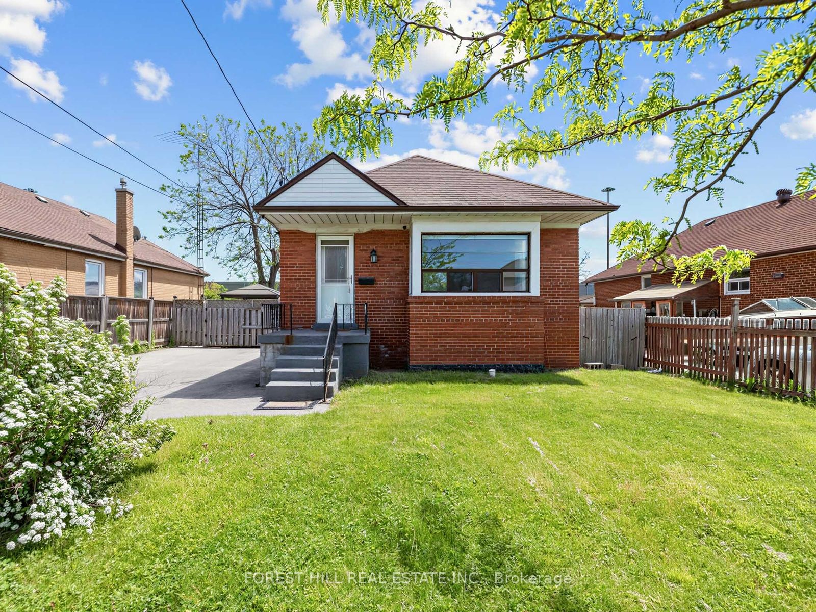 Additional image 3 of 101 Whitley Avenue, Toronto, ON, M3K 1A1