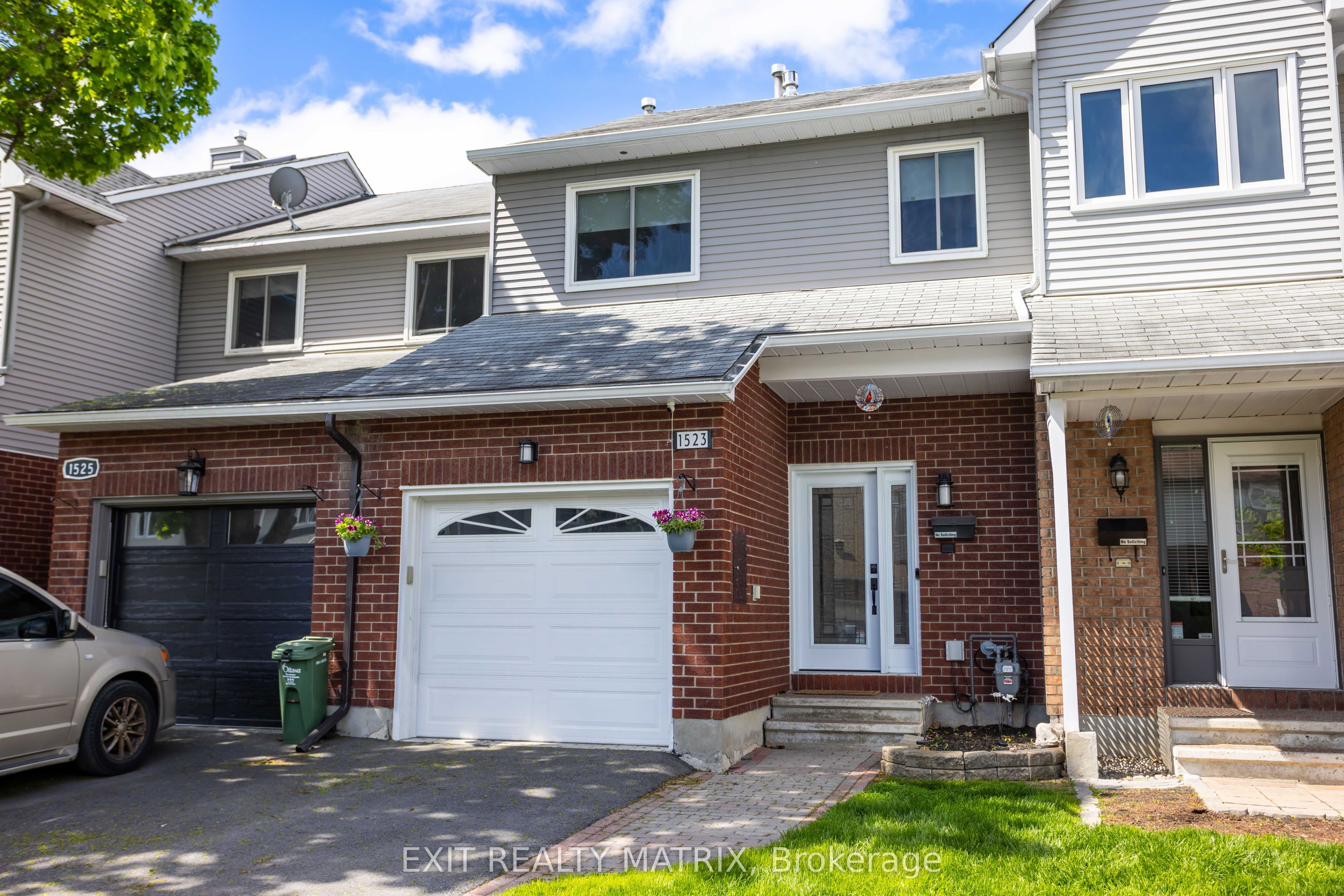 1523 Briarfield Crescent, Ottawa, ON, K4A 1Z9