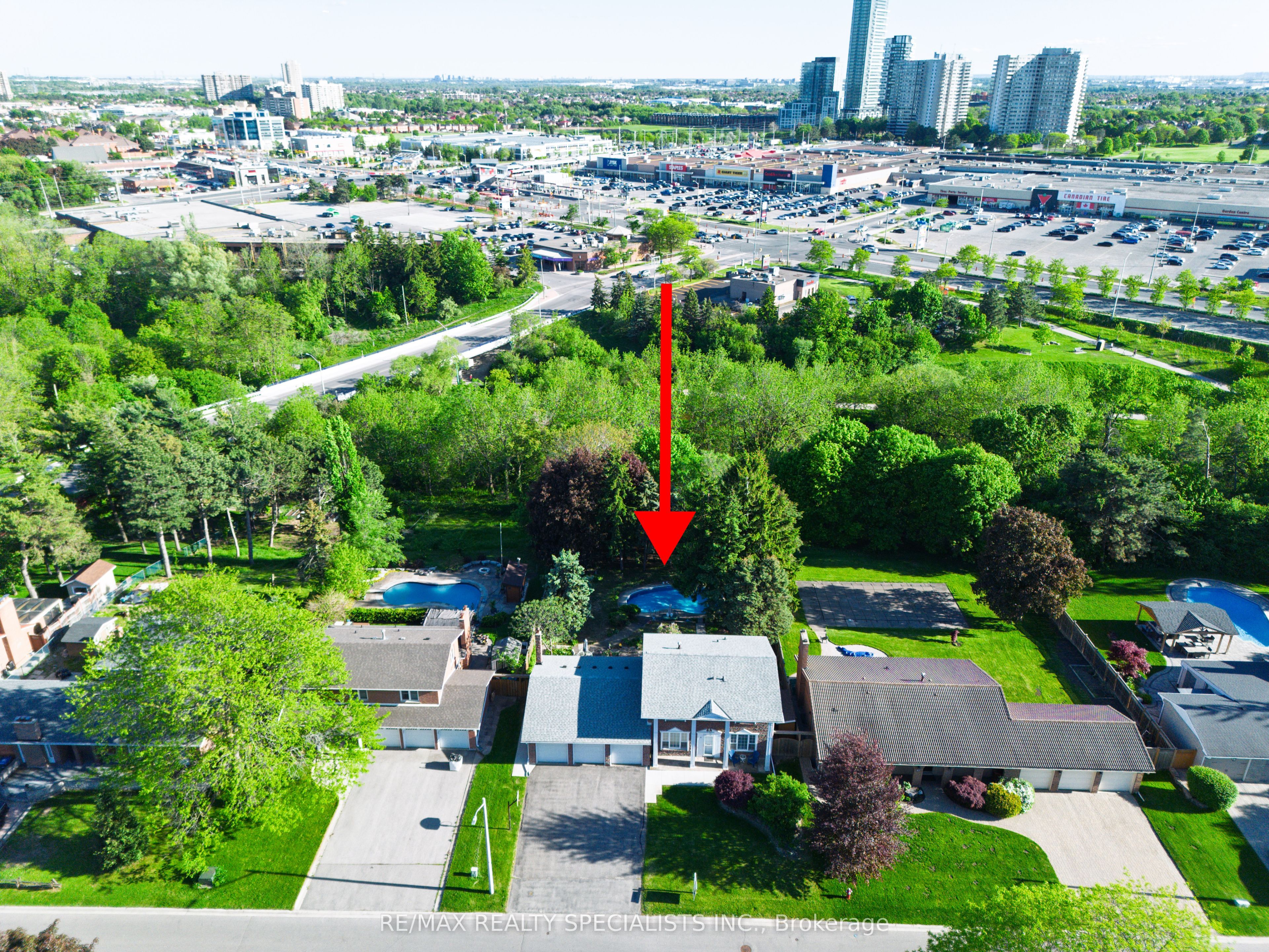 Additional image 3 of 8 River View Drive, Brampton, ON, L6W 2E5
