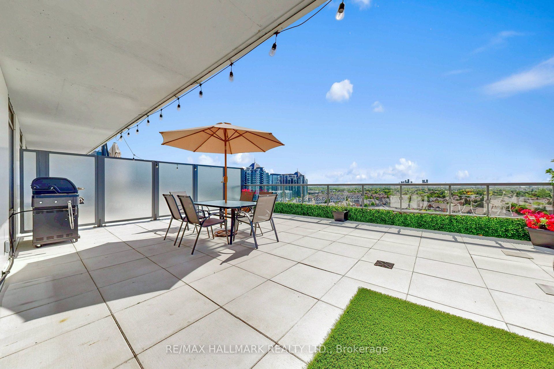 1101-8 Beverley Glen Boulevard, Vaughan, ON, L4J 0L5