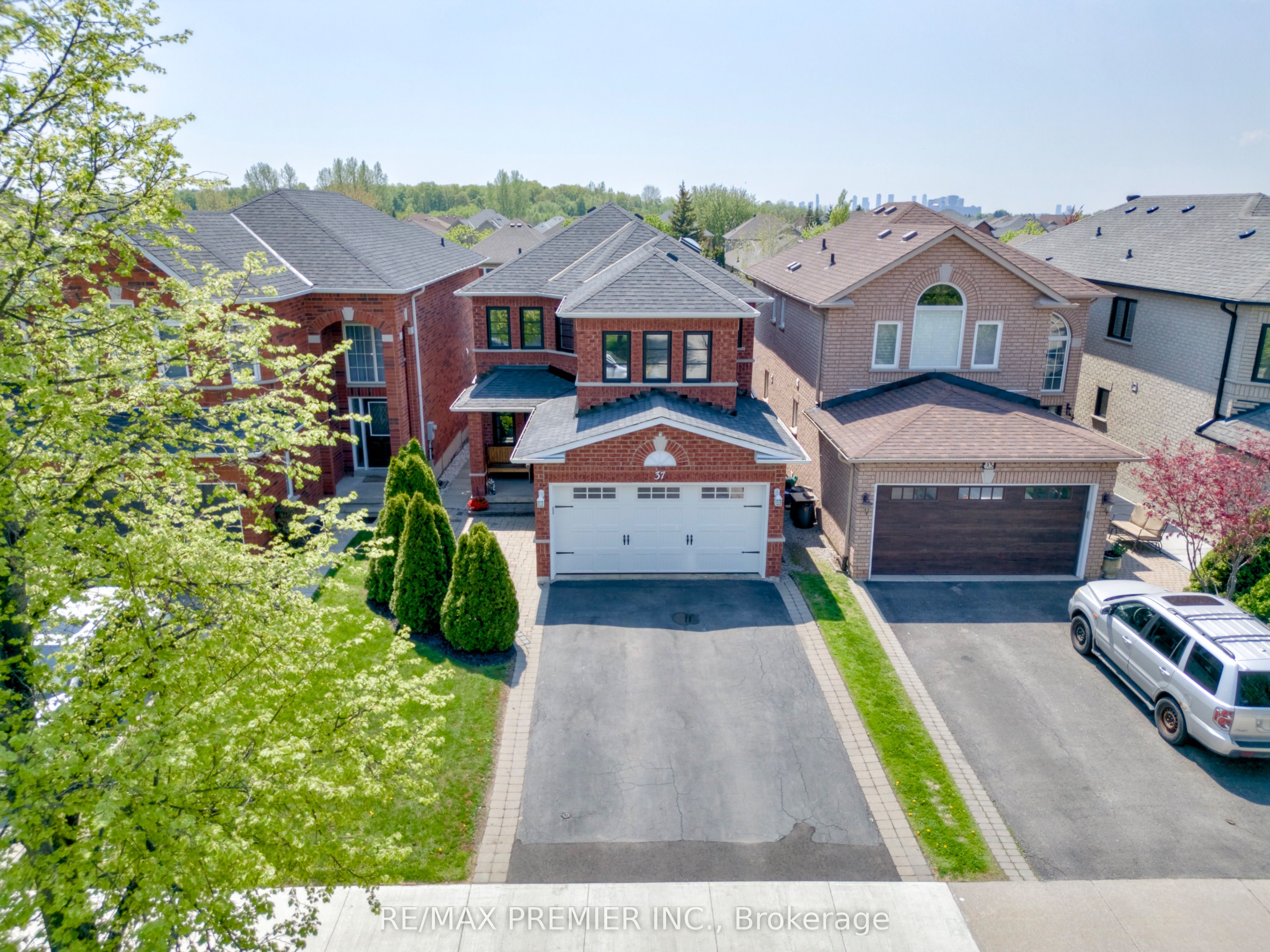 37 Princeton Gate, Vaughan, ON, L6A 2R7