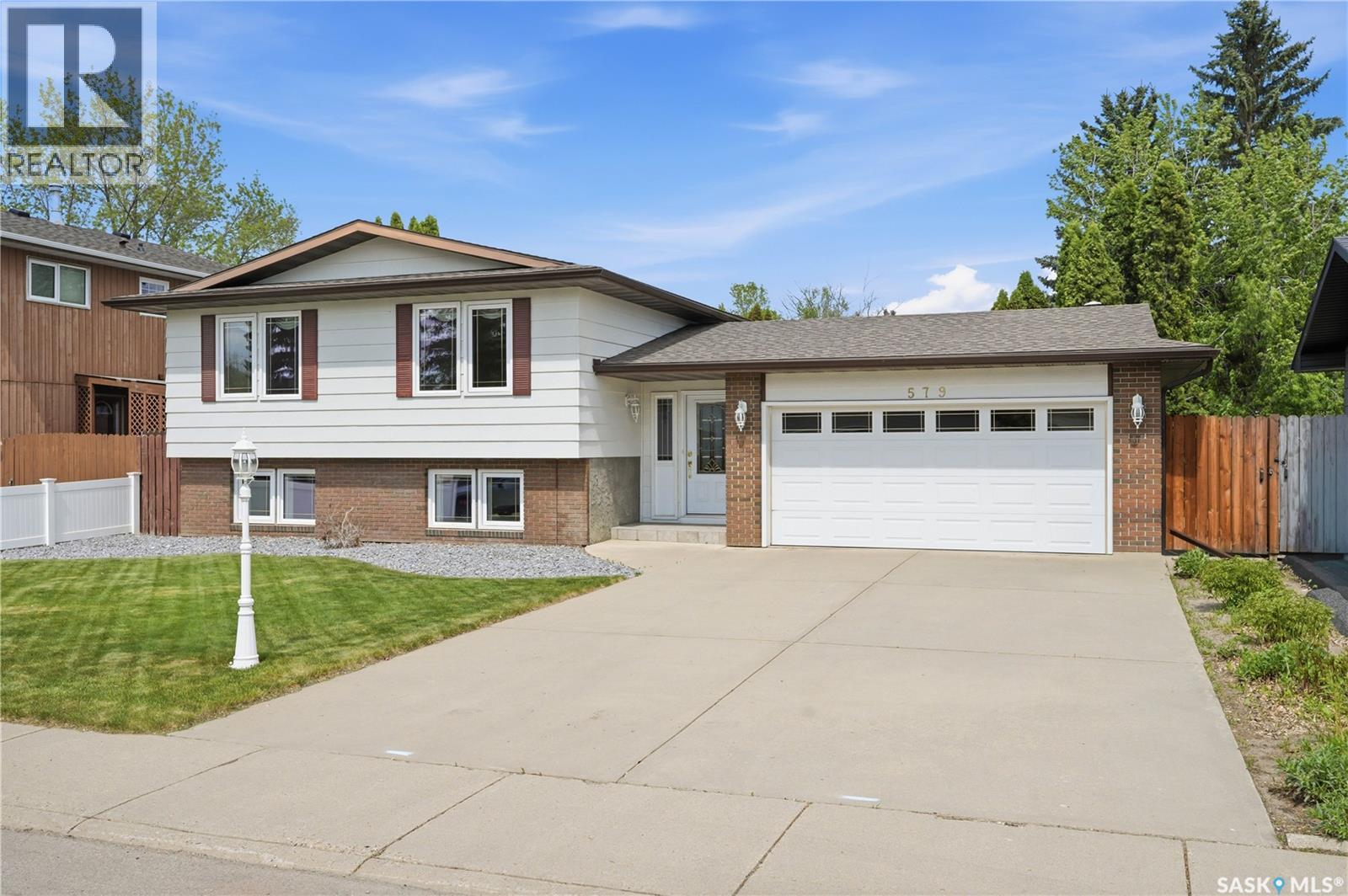 579 Tobin Crescent, Saskatoon, SK, S7K4N9