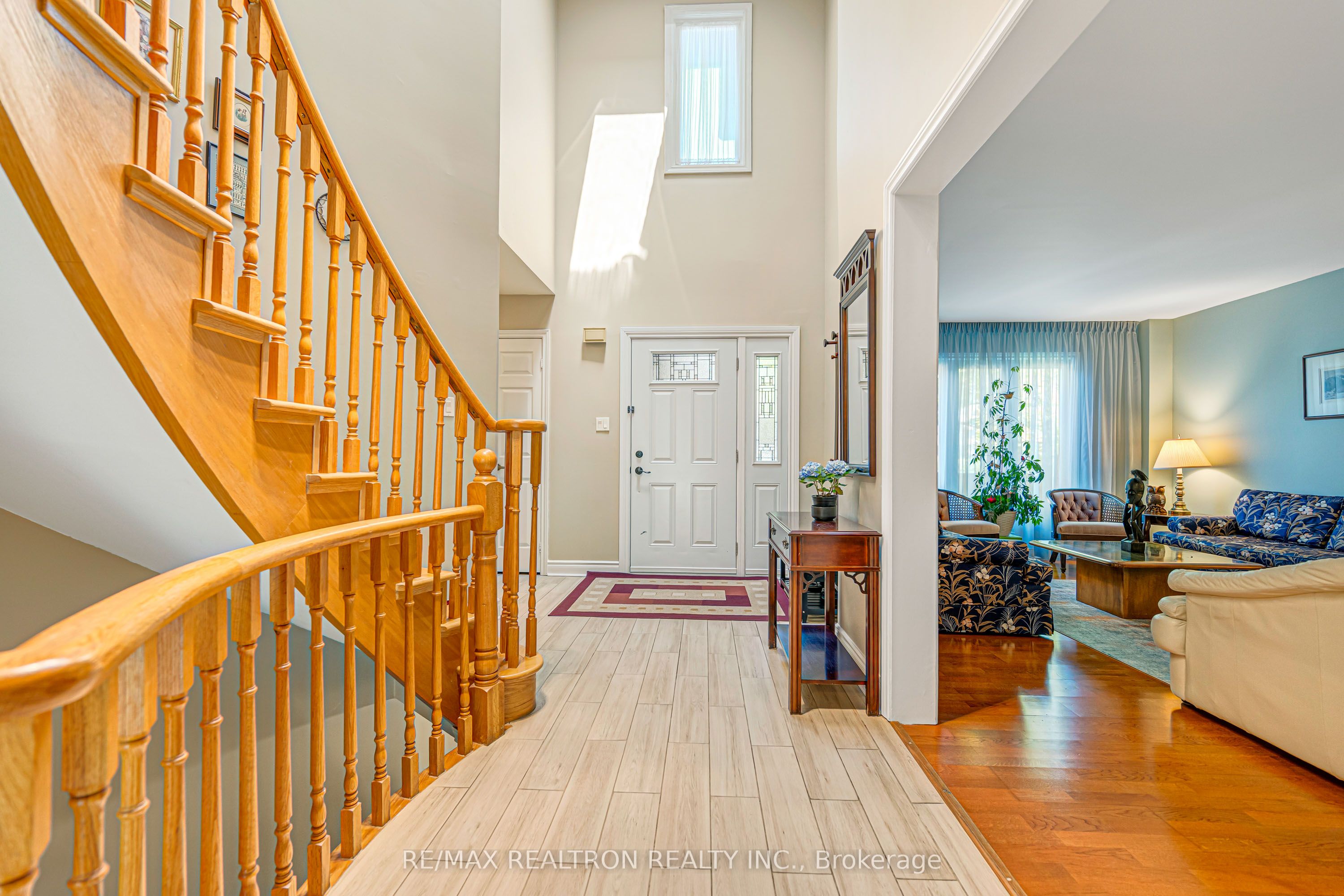 49 Somerset Crescent, Richmond Hill, ON, L4C 8N5 photo 4
