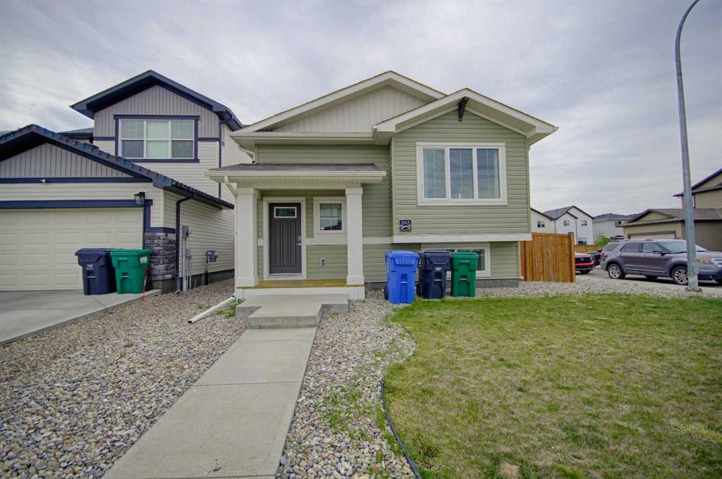 643 Moonlight Lane W, Lethbridge, AB, T1J 5M1