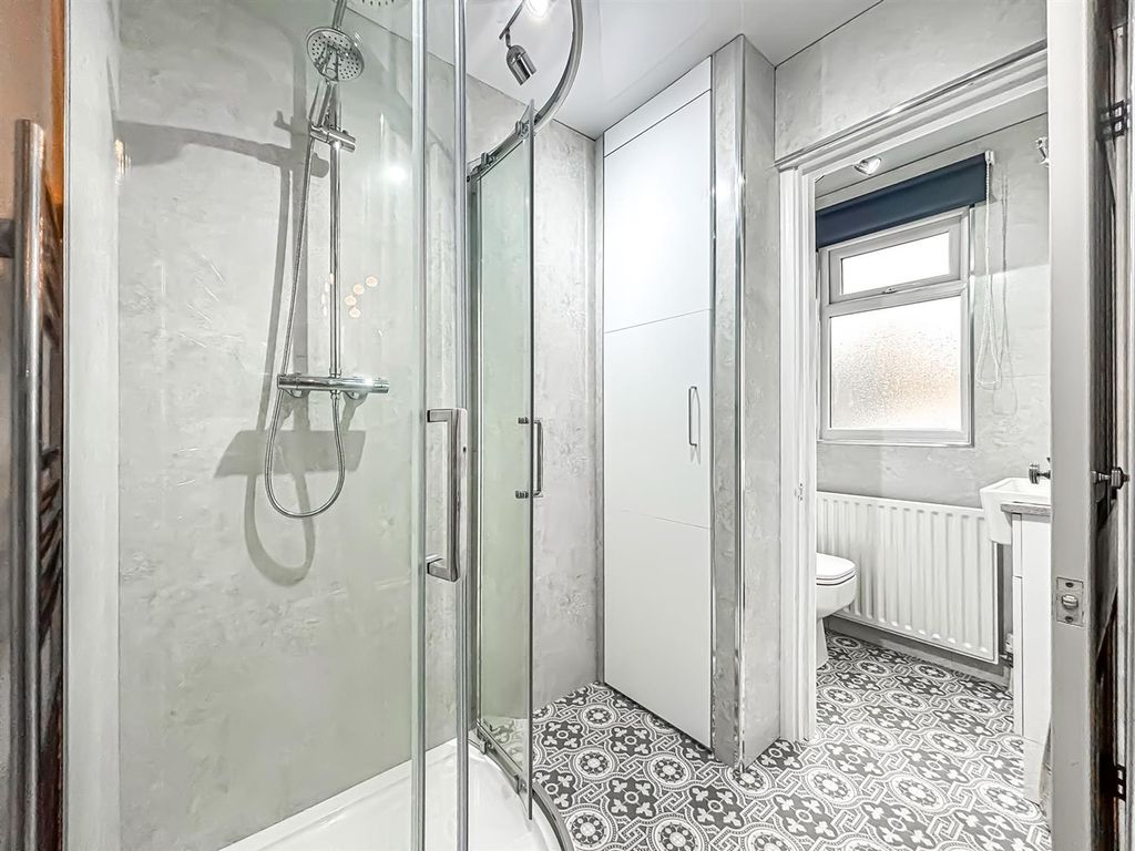 Additional image 16 of 4 bed detached bungalow for saleEthelbert Road, Rochford SS4
