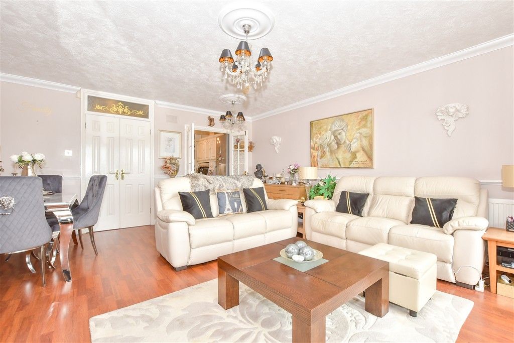 Additional image 2 of 1 bed flat for saleEsplanade, Esplanade, Rochester, Kent ME1