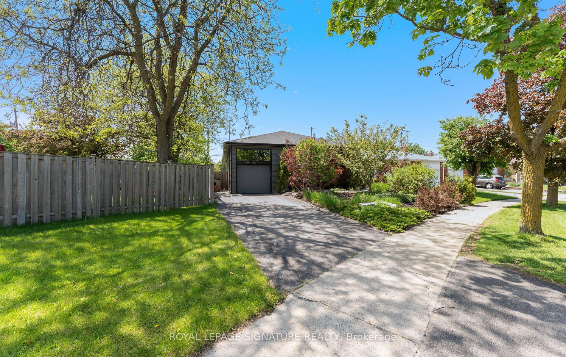 88 Beaver Bend Crescent, Toronto, ON, M9B 5R6 photo 2
