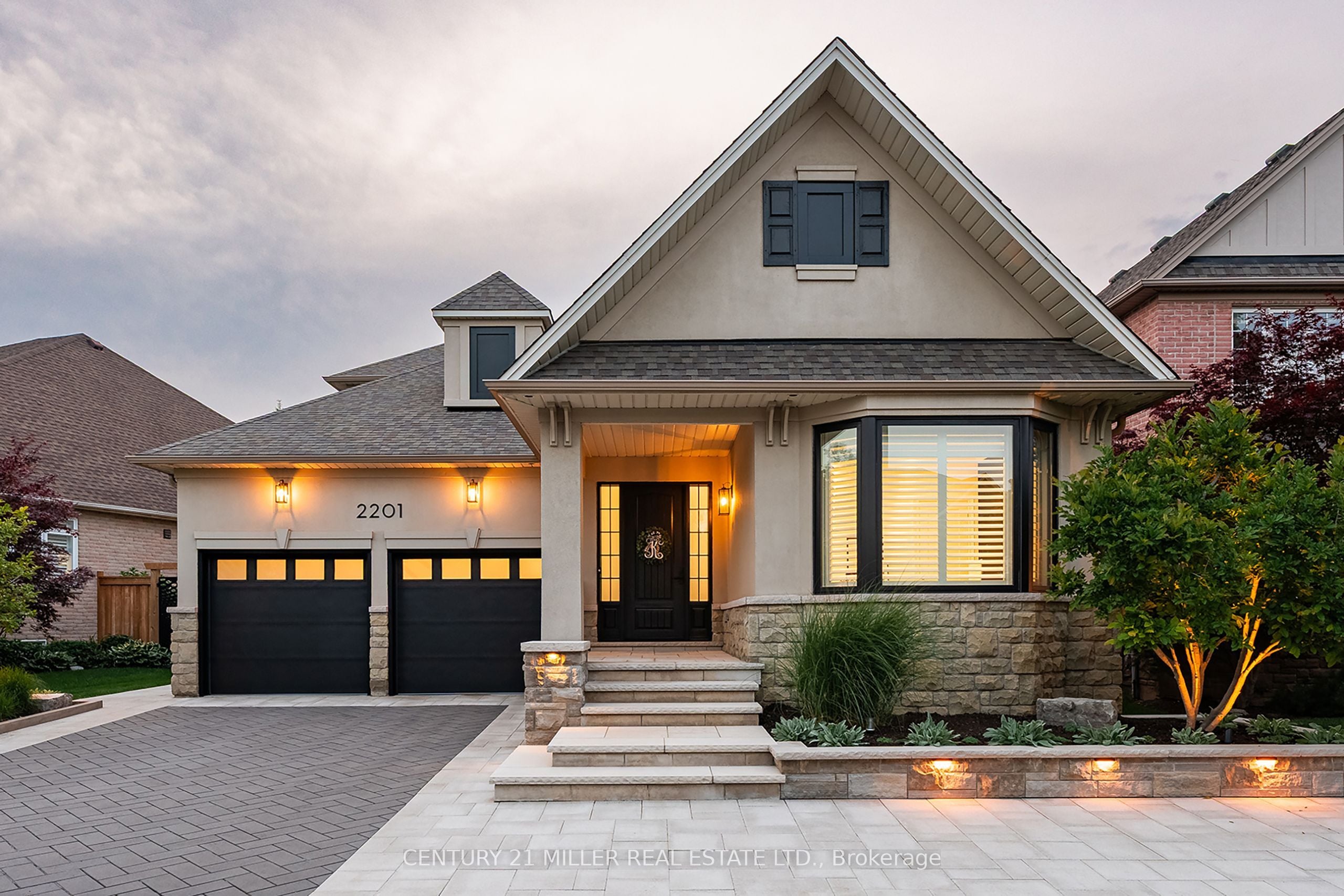 2201 Rochester Circle, Oakville, ON, L6M 5E3