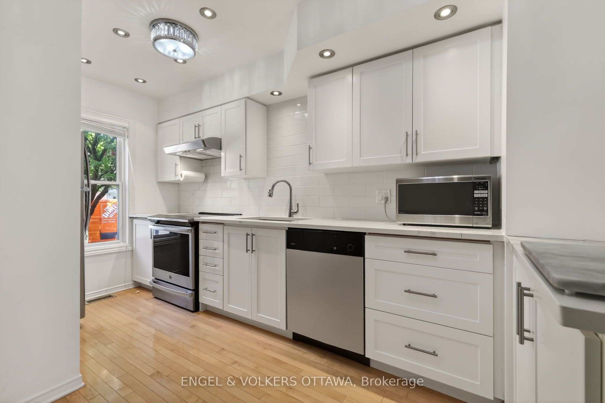 Additional image 4 of 90B Templeton Street, Ottawa, ON, K1N 6X3