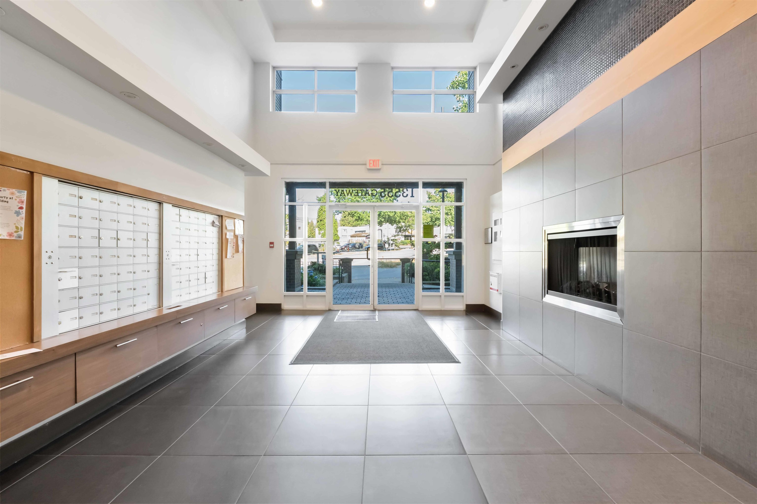 Additional image 2 of 215-13555 Gateway Drive, Surrey, BC, V3T 0B5