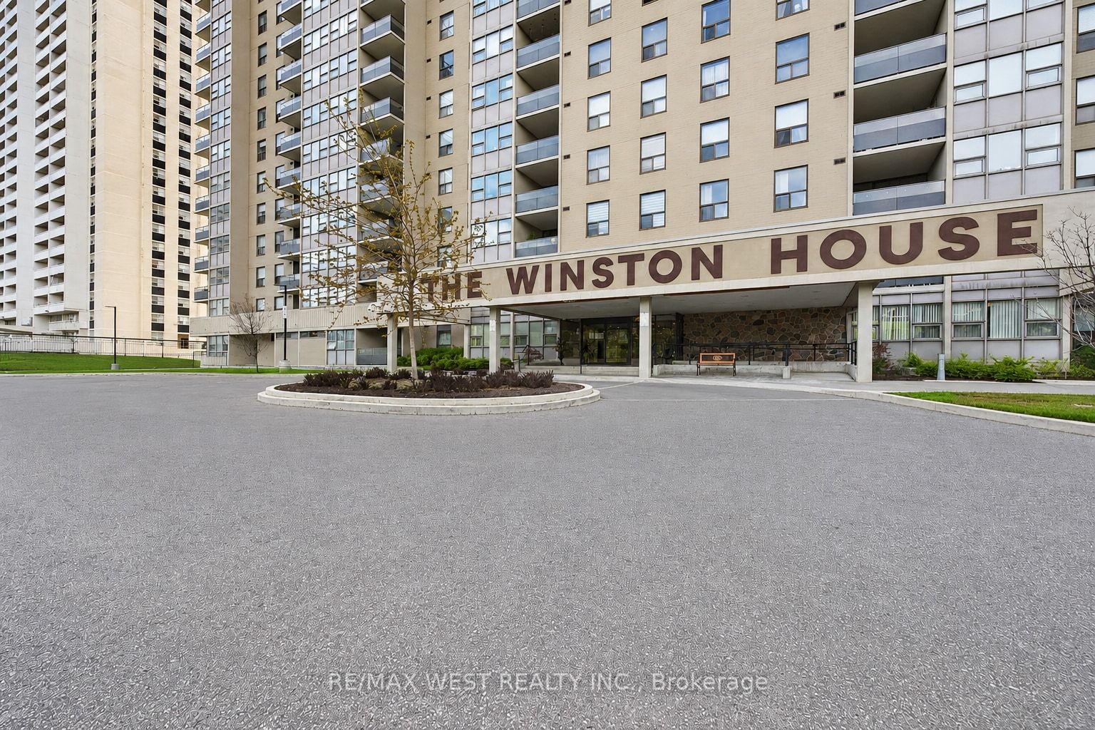 1801-75 Emmett Avenue, Toronto, ON, M6M 5A7 photo 2