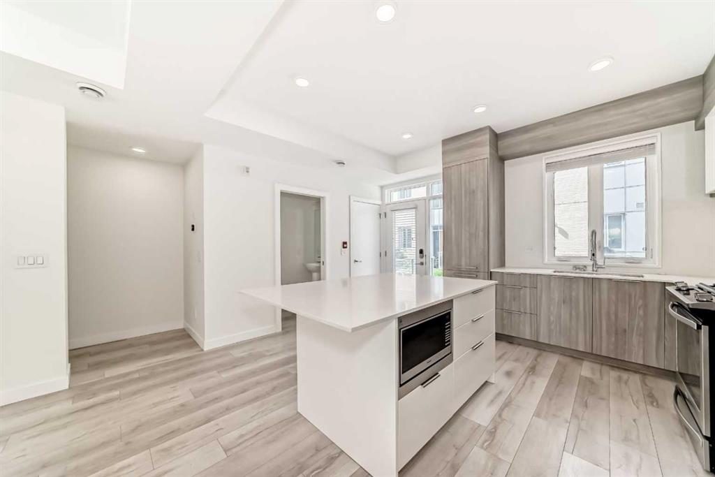 4056 Kovitz Lane NW, Calgary, AB, T3B 6H3 photo 4