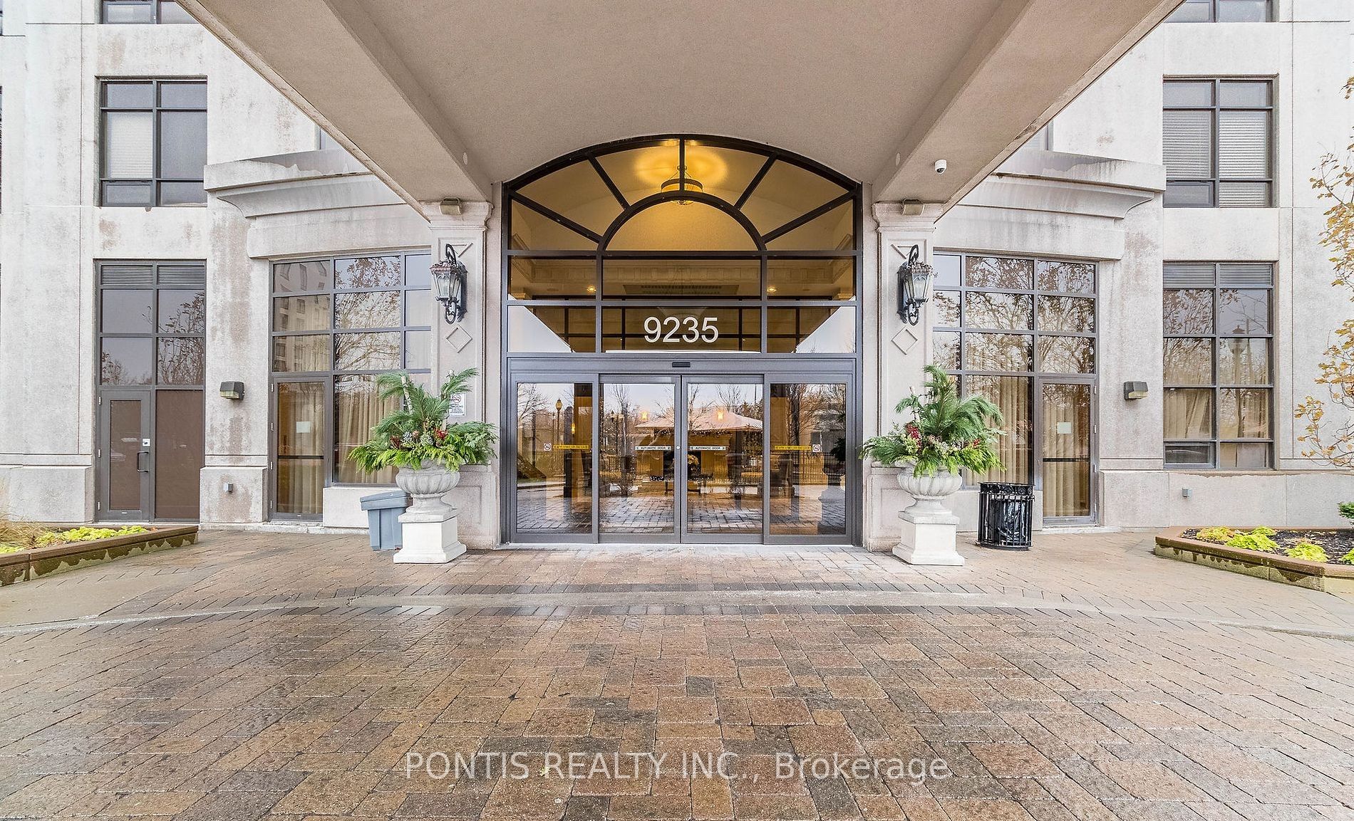 412-9235 Jane Street, Vaughan, ON, L6A 0J8 photo 2