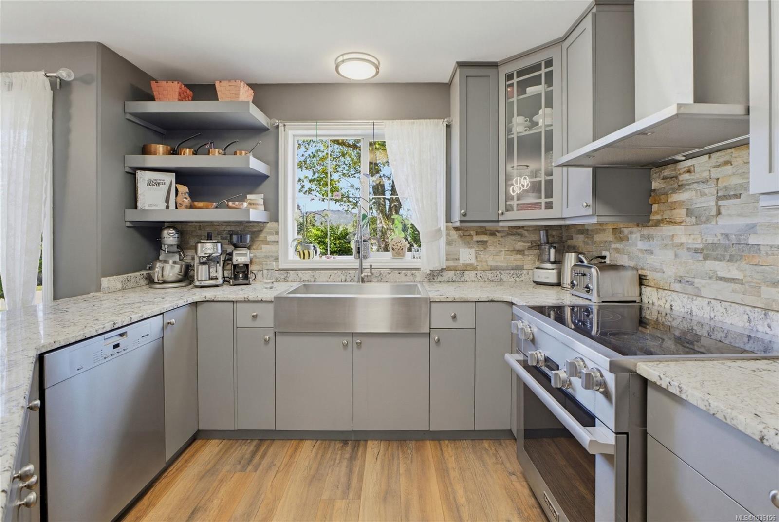 7201 Austins Place, Sooke, BC, V9Z 0T1 photo 5