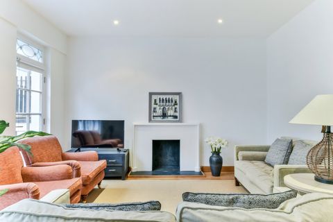 Montagu Mews West, Marylebone, London W1H
