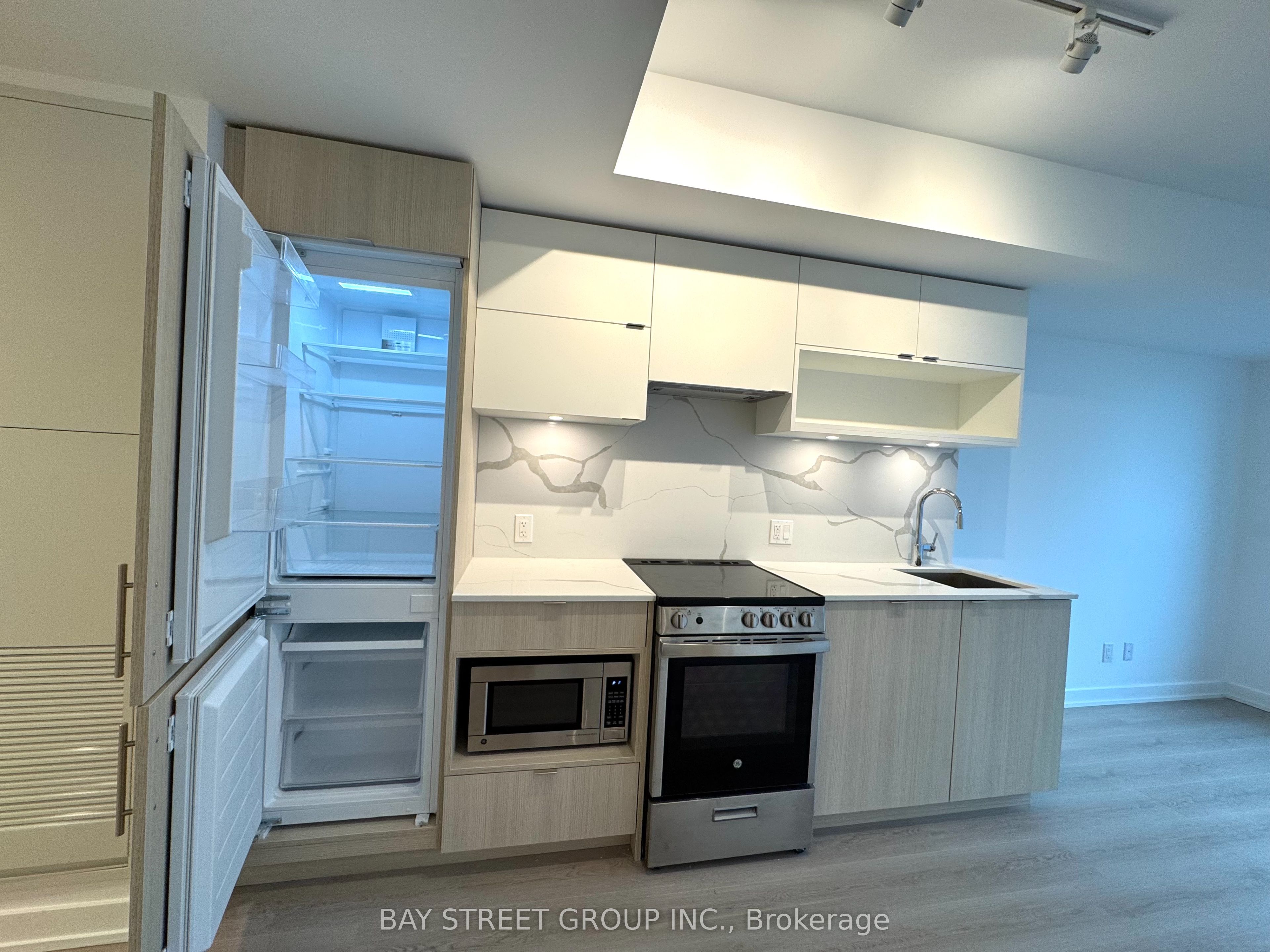 Additional image 4 of 2117-100 Queen Street E, Toronto, ON, M5C 0B5