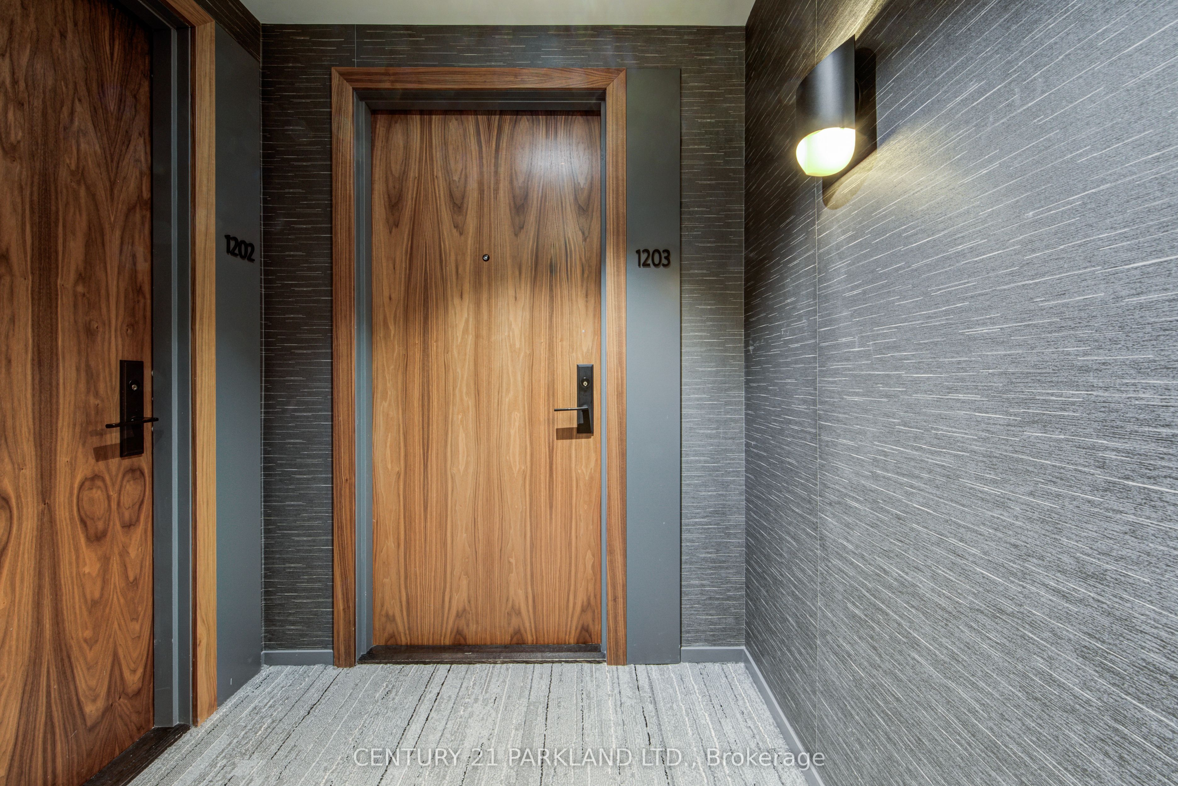 1203-99 Foxbar Road, Toronto, ON, M4V 0B2 photo 3