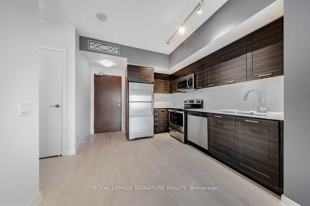 1003-2200 Lakeshore Boulevard, Toronto, ON, M8V 1A4 photo 3