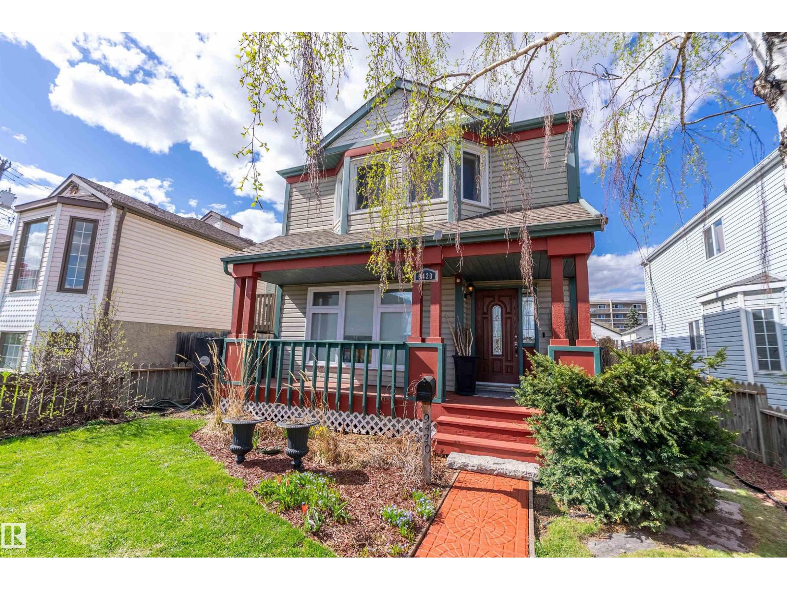 9420 102a Avenue NW, Edmonton, AB, T5H4L7 photo 2