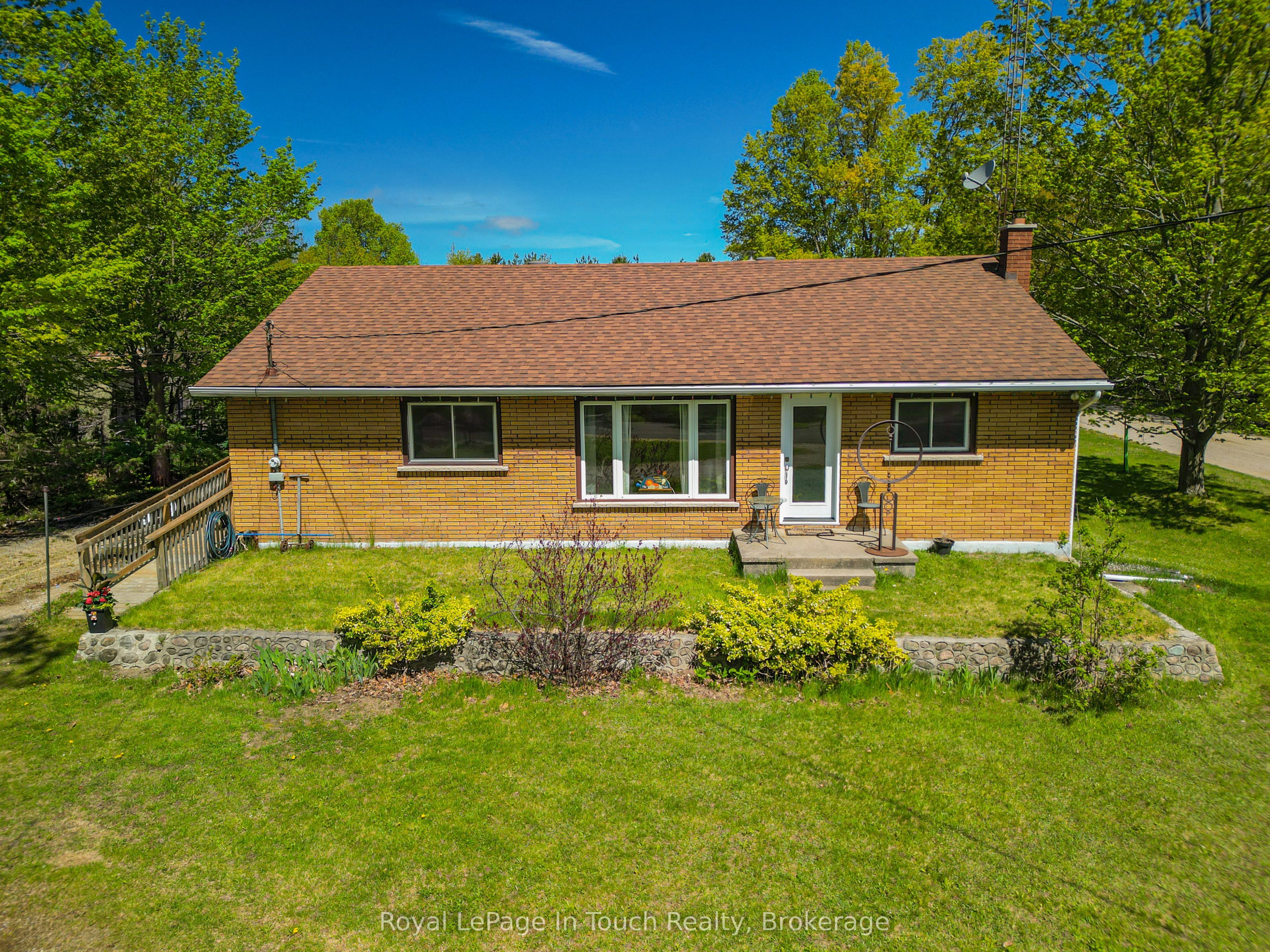 859 Cedar Point Road, Tiny, ON, L9M 0K2
