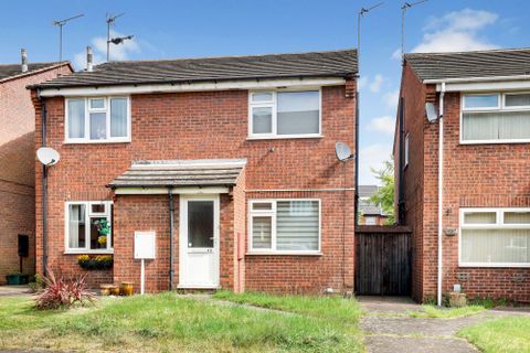 High Street Avenue, Arnold NG5
