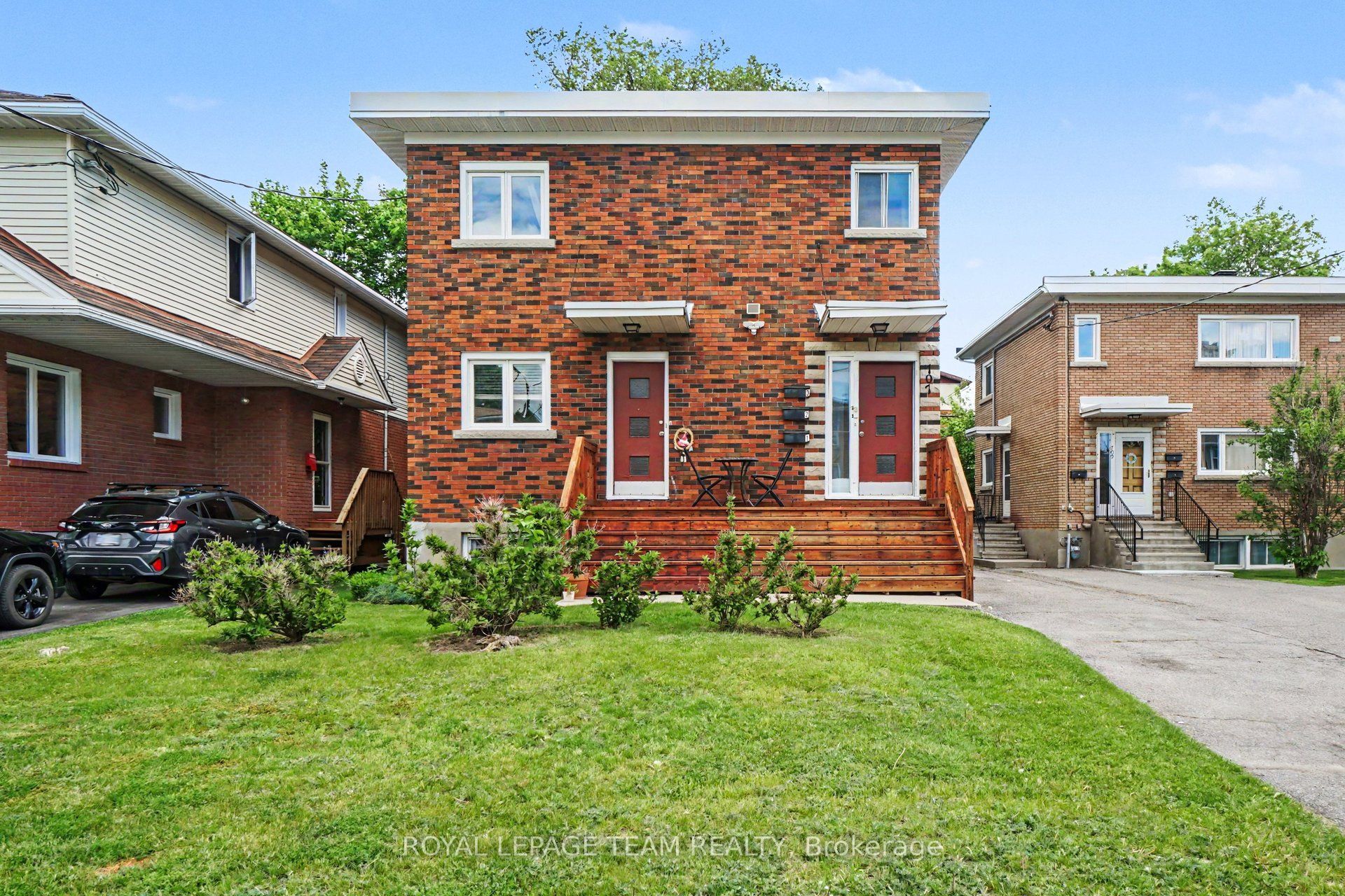 707 Edison Avenue, Ottawa, ON, K2A 1W2