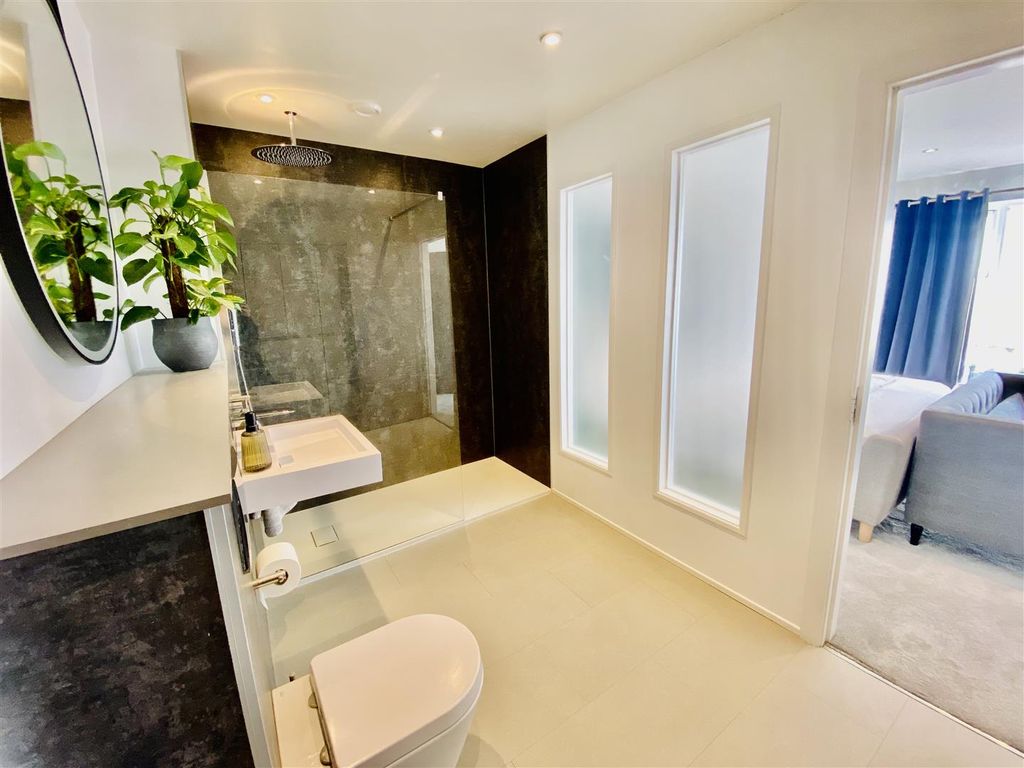 Additional image 10 of 5 bed town house for saleVictoria Parade, Pwllheli LL53