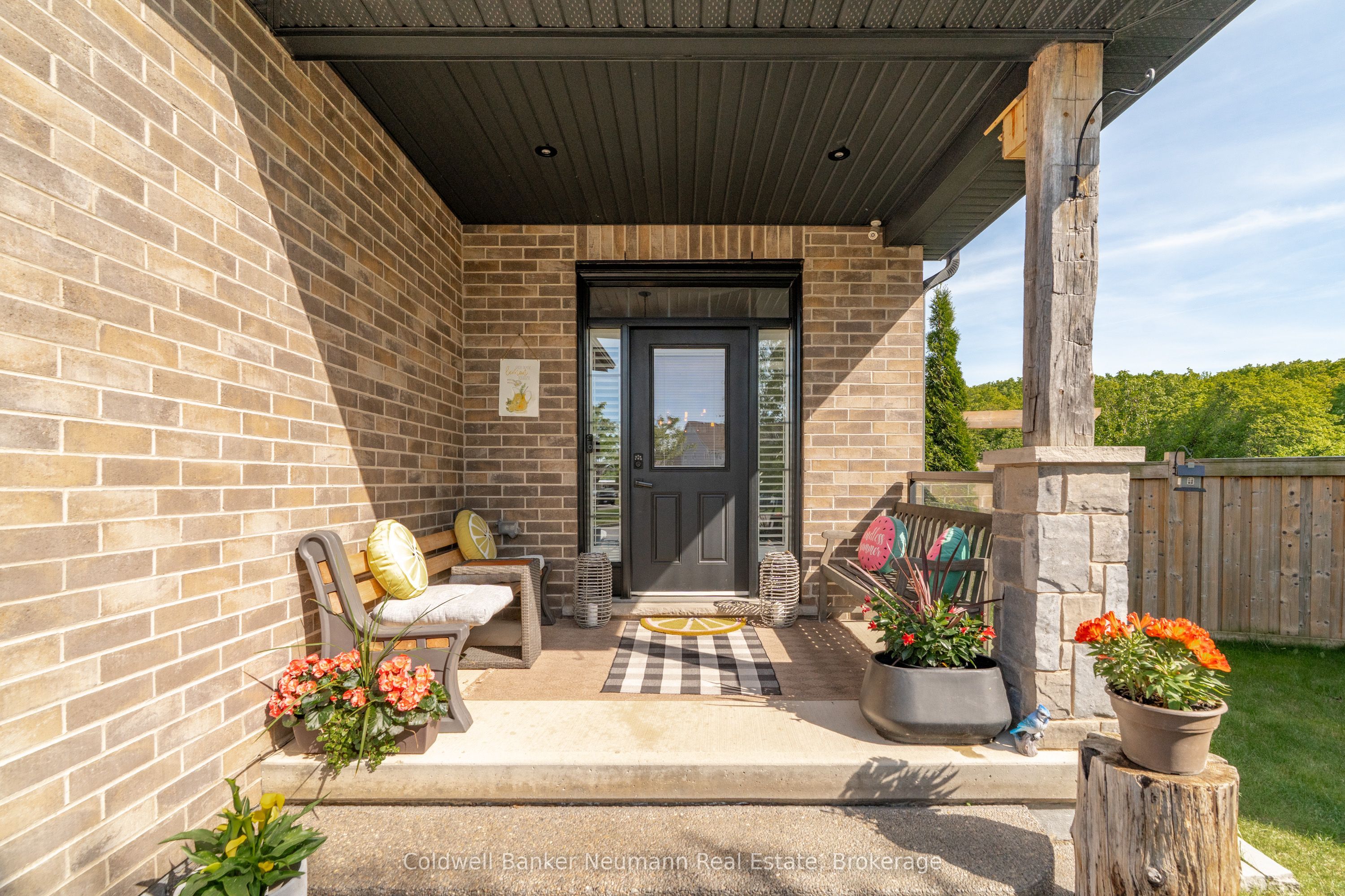 48 Newcastle Court, Kitchener, ON, N2R 0G7 photo 4